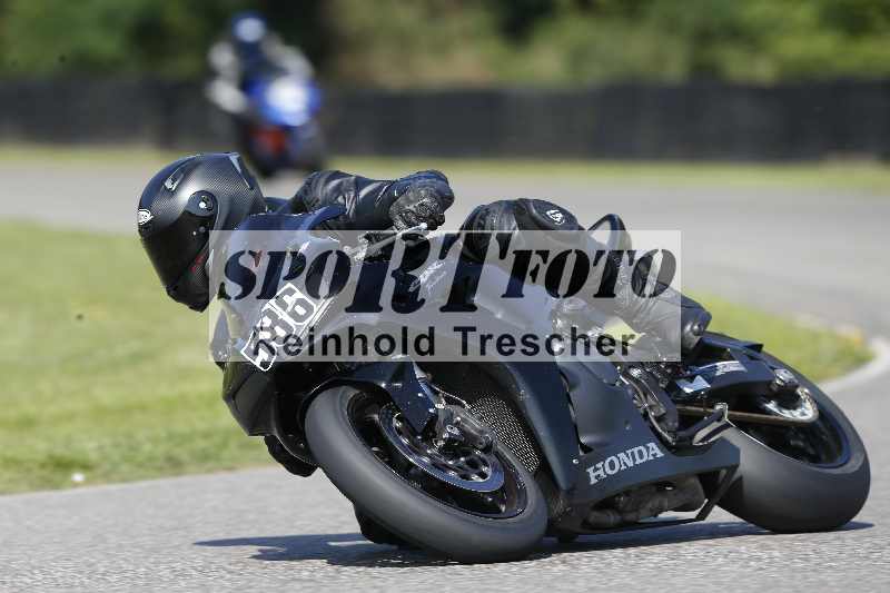 /44 09.08.2025 Plüss Moto Sport ADR/Freies Fahren/536